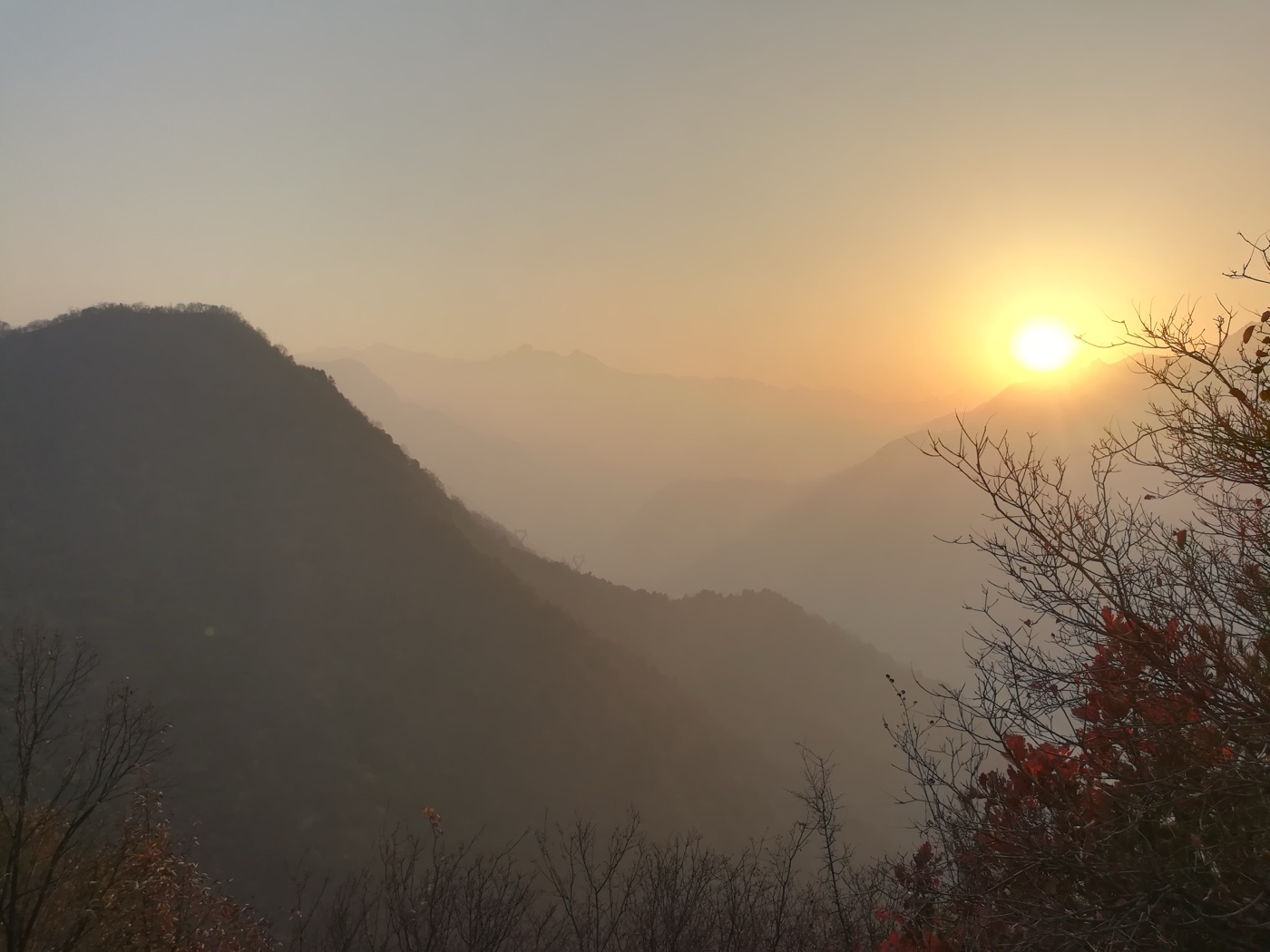 终南山日落，秦岭山脉