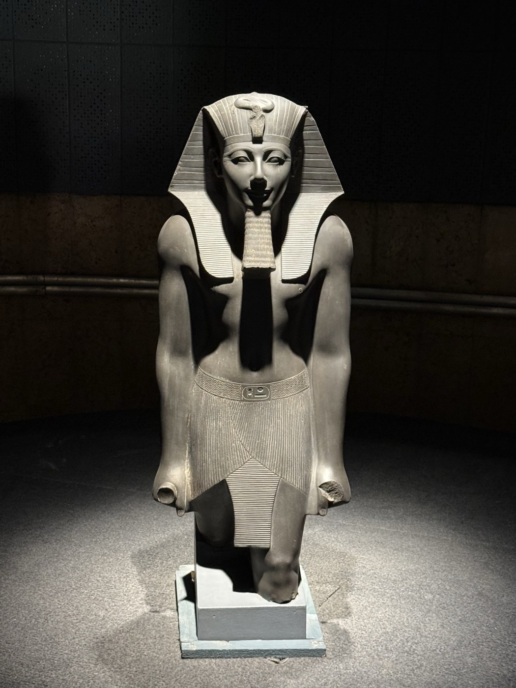 卢克索博物馆法老雕像