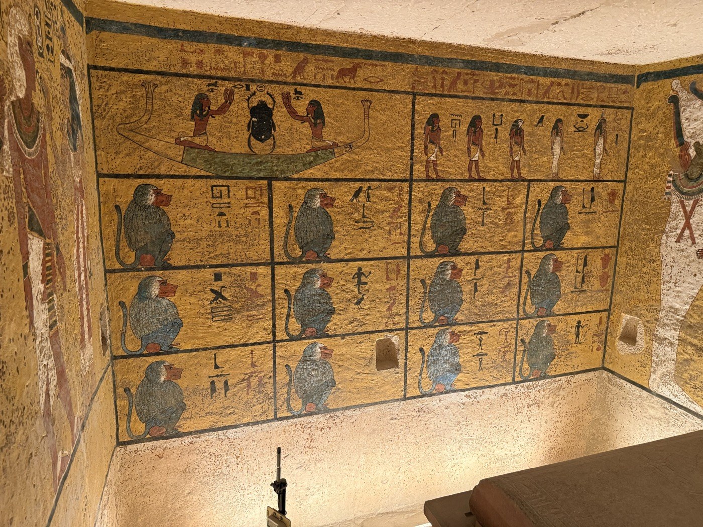 图坦卡蒙墓十二狒狒壁画